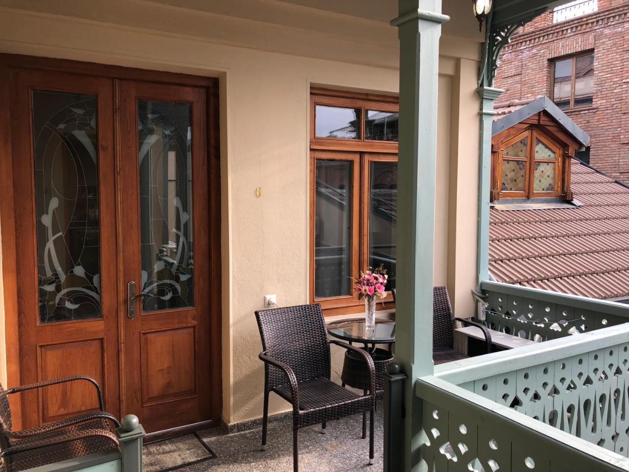 Aparthotel Heart Of Tbilisi Ngoại thất bức ảnh